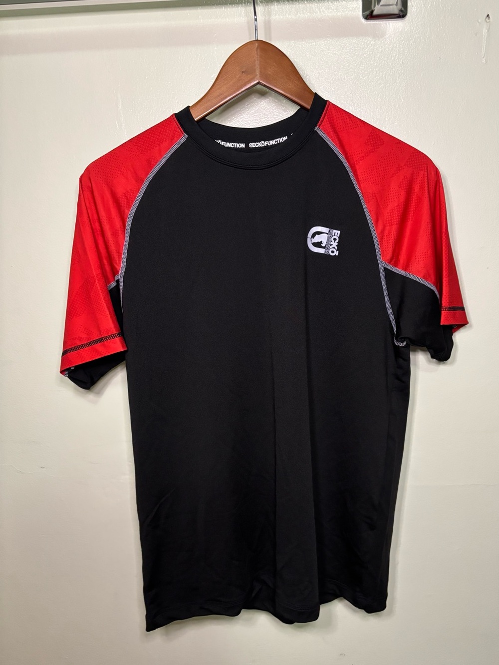 ECKO FUNCTION Vintage Y2K Short Sleeve Compression Shirt Mens M Logo Blokecore